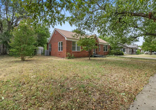 Homes for sale in Coleman, TX | 108 Miami St, Coleman, TX 76834 | MLS# 21040268