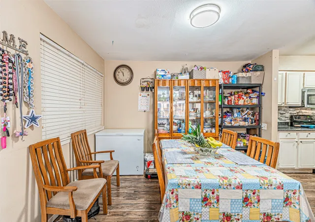 4th image of 4419 Westminster Dr, Irving, TX 75038 | MLS# 21040984