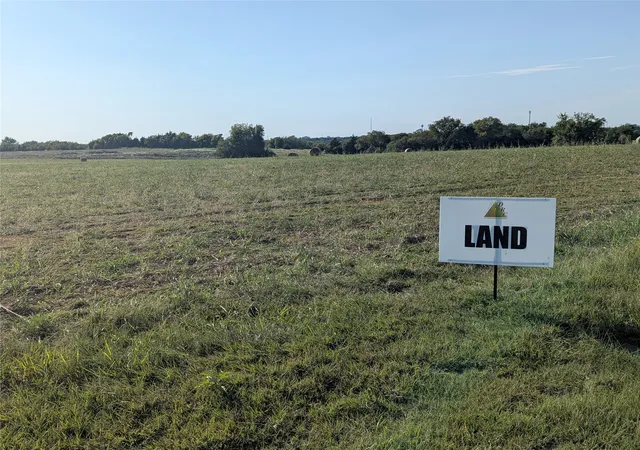 Photo 1 of Land for sale at 000 Mirage Dr, Nevada, TX 75173 | MLS# 21040435 | Listing updated on 2026-08-10