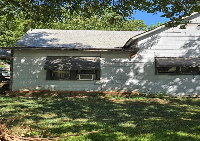 Homes for sale in Denison, TX | 330 W Texas St, Denison, TX 75020 | MLS# 21040811