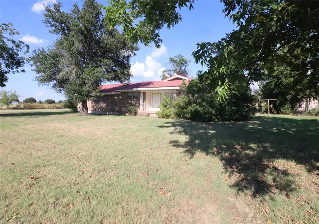 Homes for sale in Ranger, TX | 301 Travis St, Ranger, TX 76470 | MLS# 21041283
