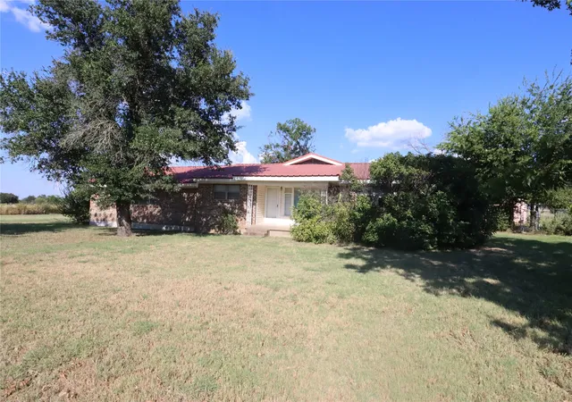 Homes for sale in Ranger, TX | 301 Travis St, Ranger, TX 76470 | MLS# 21041283
