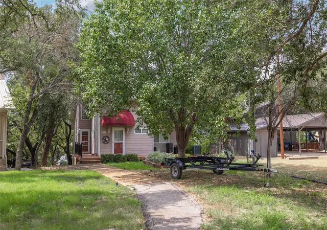 Homes for sale in Brownwood, TX | 201 Cove Cir, Brownwood, TX 76801 | MLS# 21041612