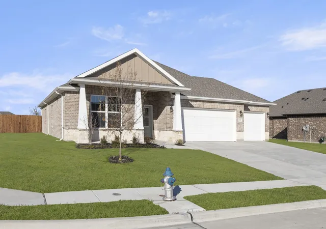 Homes for sale in Nevada, TX | 218 Briarwood Dr, Nevada, TX 75173 | MLS# 21041701
