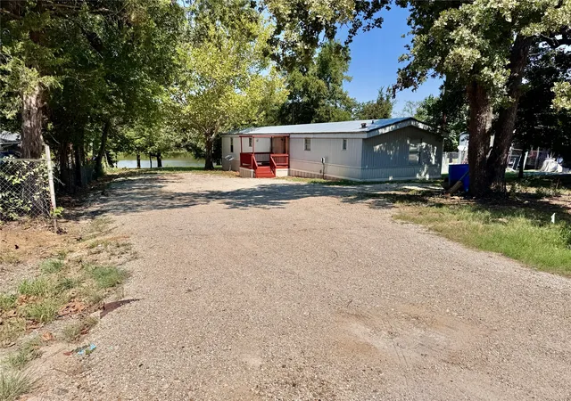 Homes for sale in Valley View, TX | 207 Wilson Rd, Valley View, TX 76272 | MLS# 21041763