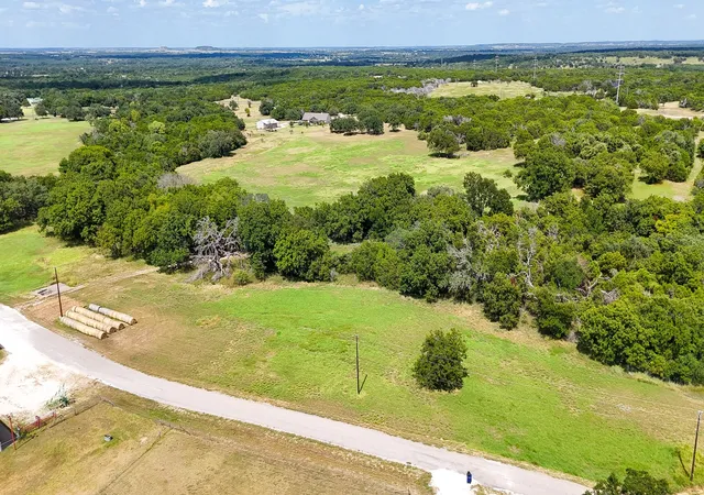 Homes for sale in Iredell, TX | 130 Private Road 2164, Iredell, TX 76649 | MLS# 21042249