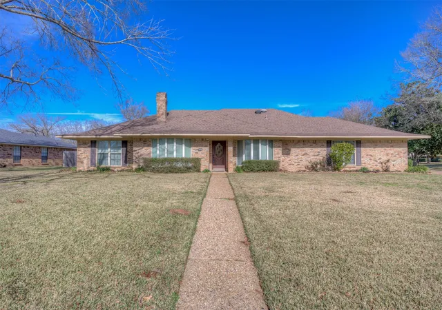 2nd image of 5407 Coach Rd, Bossier City, LA 71111 | MLS# 21035662