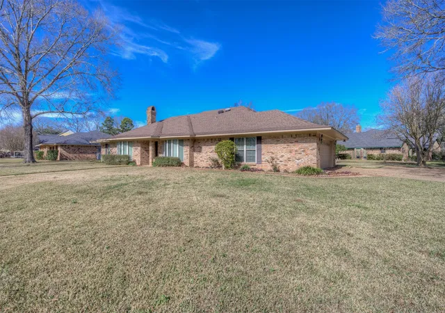 3rd image of 5407 Coach Rd, Bossier City, LA 71111 | MLS# 21035662