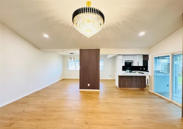 Photo 2 of Single family home for sale at 21 Grant Cir, Richardson, TX 75081 | MLS# 21043401 | Listing updated on 2026-07-22