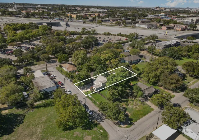 Photo 1 of Single family home for sale at 815 Viola St, Dallas, TX 75203 | MLS# 21043820 | Listing updated on 2026-09-05