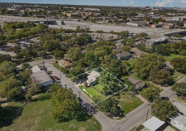 Photo 1 of Land for sale at 819 Viola St, Dallas, TX 75203 | MLS# 21043845 | Listing updated on 2026-09-05