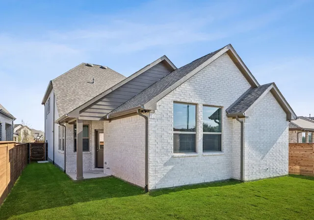 Photo 2 of Single family home for sale at 2109 Hazel Lily, Mesquite, TX 75181 | MLS# 21044429 | Listing updated on 2026-10-04