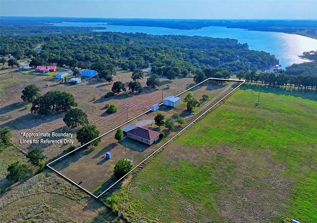 Homes for sale in Nocona, TX | 1740 Oak Shores Rd, Nocona, TX 76255 | MLS# 21045006