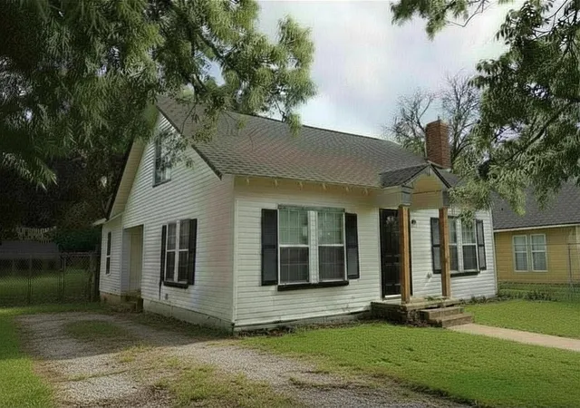 Homes for sale in Mexia, TX | 818 E Palestine St, Mexia, TX 76667 | MLS# 21042496