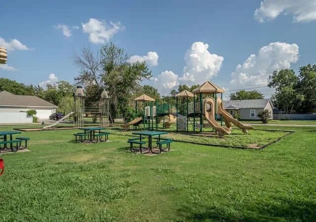 Homes for sale in Tioga, TX | 801 E Main St, Tioga, TX 76271 | MLS# 21038913