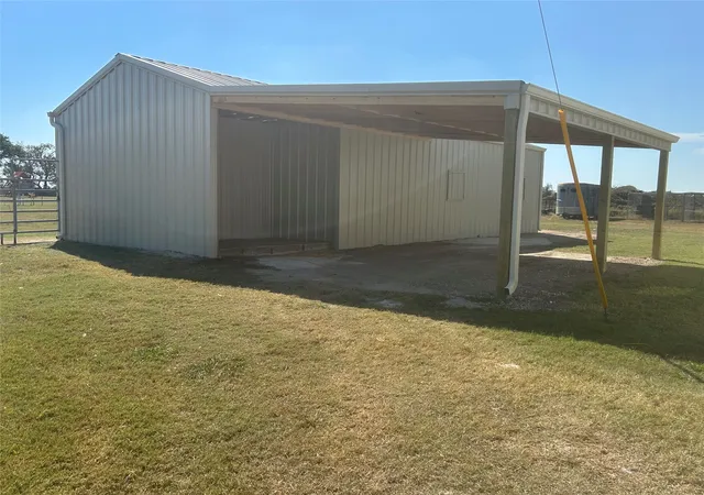 Homes for sale in Gunter, TX | 551 Massey Rd, Gunter, TX 75058 | MLS# 21046047