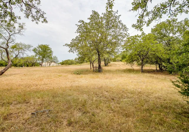 Homes for sale in Sunset, TX | 205 Pheasant Run, Sunset, TX 76270 | MLS# 21045999