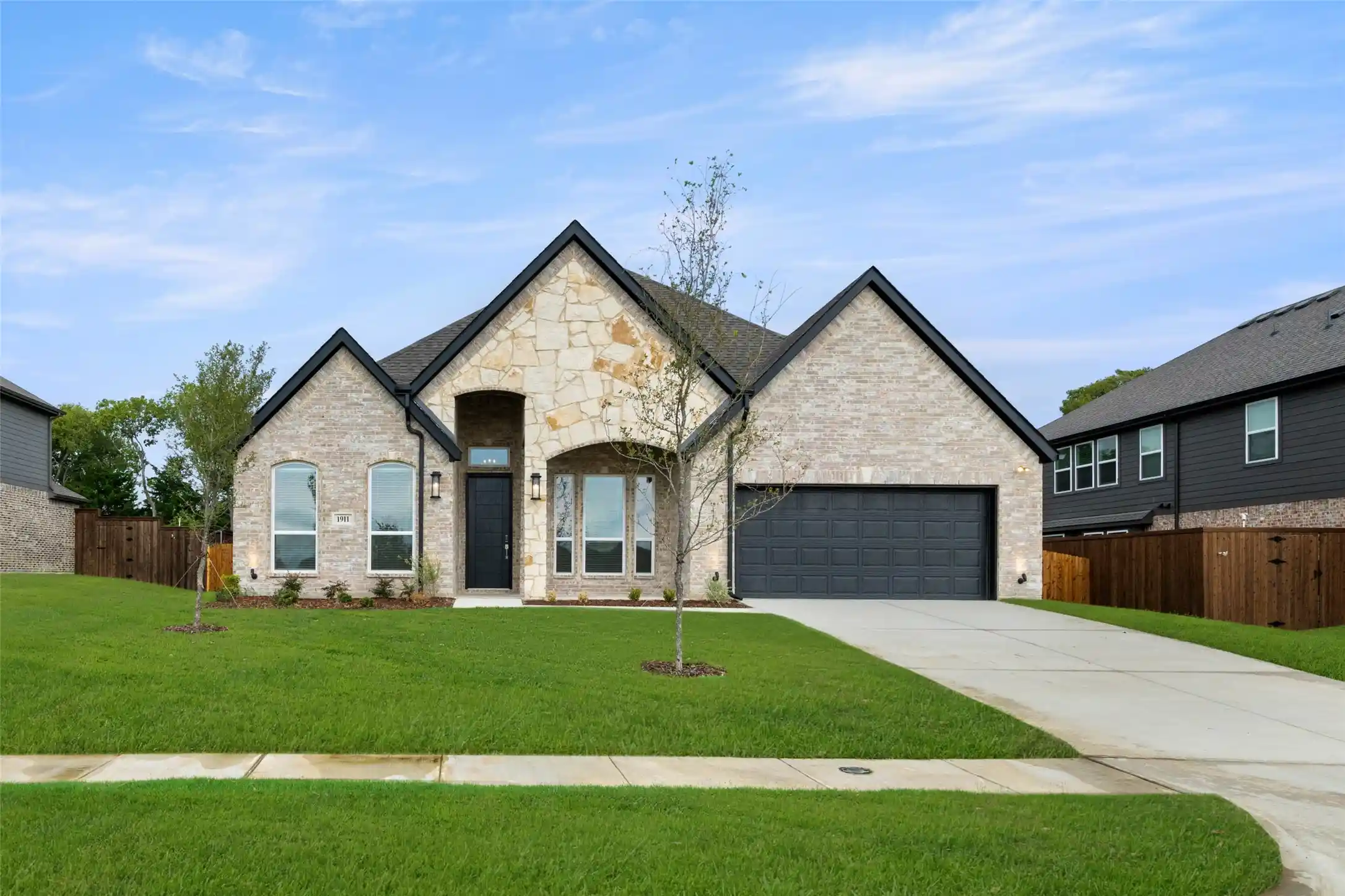 Photo 1 of Single family home for sale at 1911 Aspen, Cedar Hill, TX 75104 | MLS# 21047239 | Listing updated on 2026-10-23