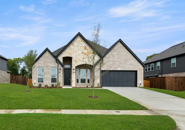 Photo 1 of Single family home for sale at 1911 Aspen, Cedar Hill, TX 75104 | MLS# 21047239 | Listing updated on 2026-09-01