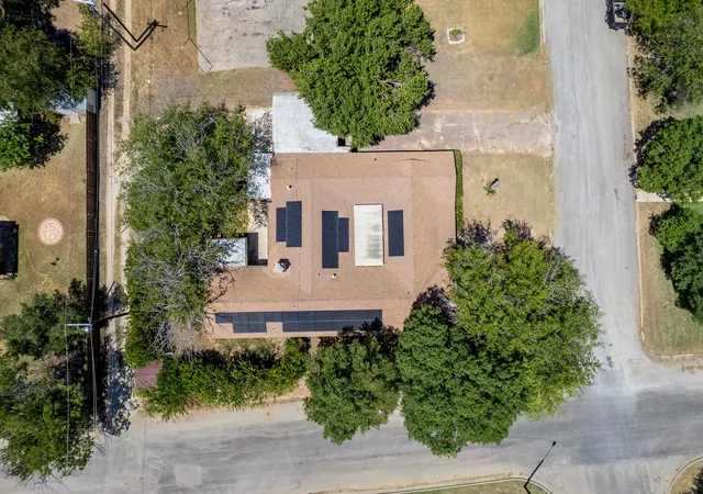 Homes for sale in Brownwood, TX | 1909 8th St, Brownwood, TX 76801 | MLS# 21044056