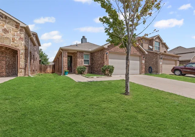 Photo 3 of Single family home for sale at 8837 Tenderfoot Ln, Aubrey, TX 76227 | MLS# 21048050 | Listing updated on 2026-08-27