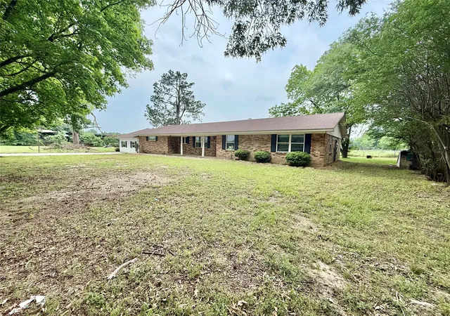Homes for sale in Sulphur Springs, TX | 2880 Farm Road 2560, Sulphur Springs, TX 75482 | MLS# 21048753