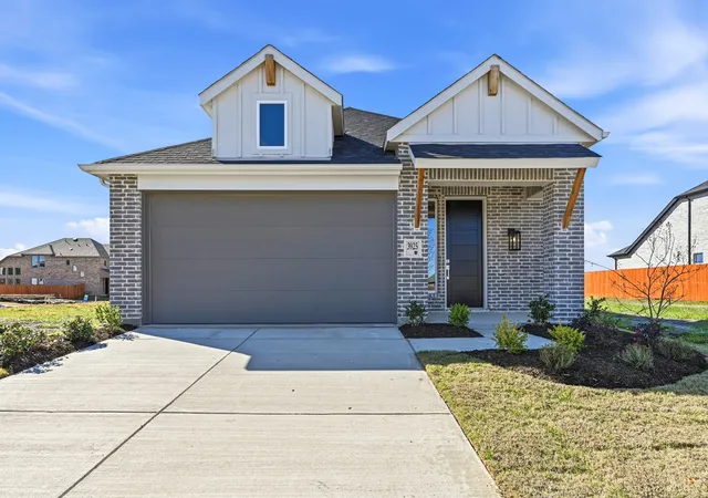Photo 1 of Sale Pending at 3925 Bison Ln, Crandall, TX 75114 | MLS# 21050085 | Listing updated on 2026-09-19