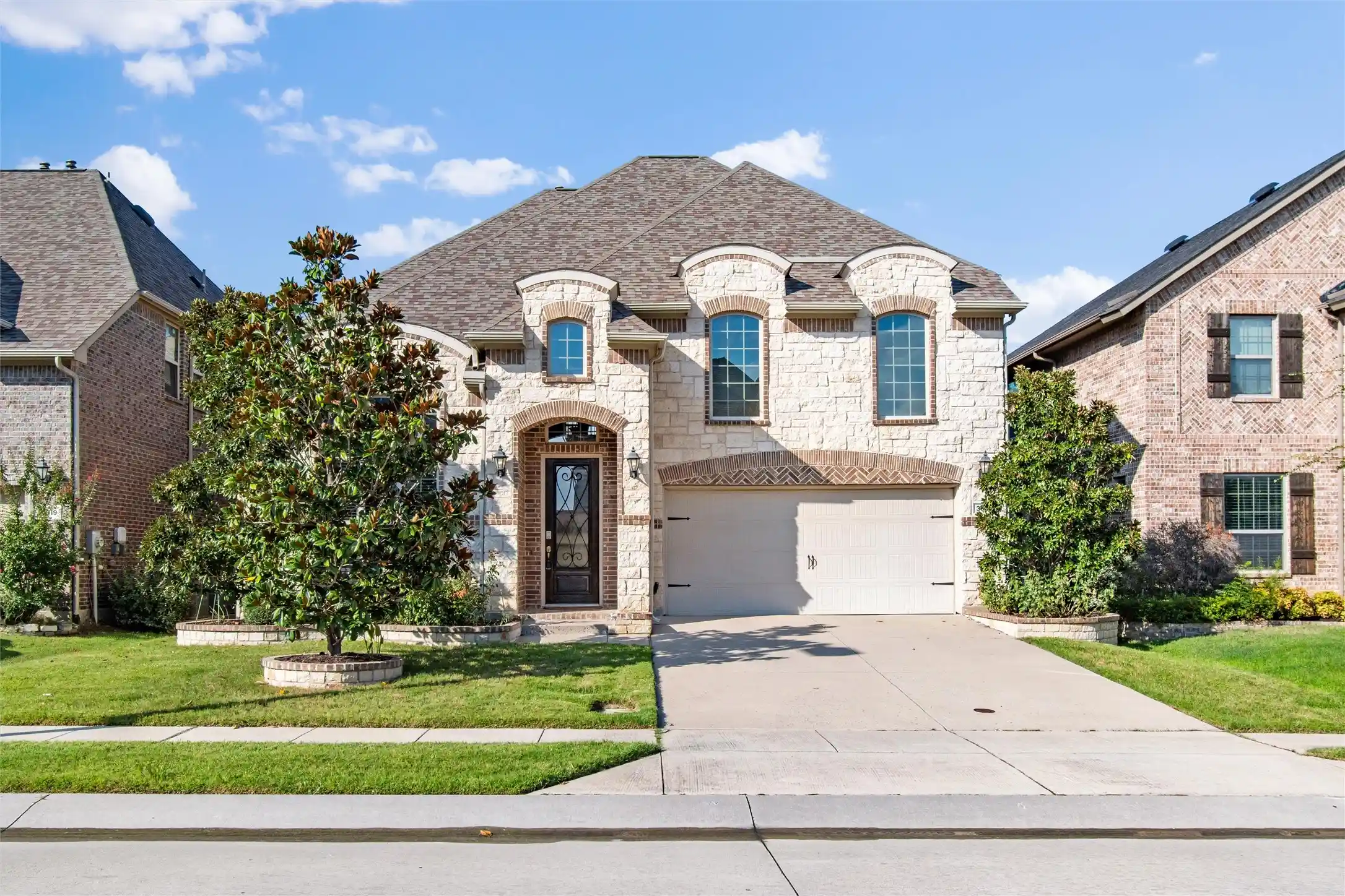 Photo 1 of Single family home for sale at 3815 Wind Cave Bnd, Irving, TX 75063 | MLS# 21042334 | Listing updated on 2026-10-25