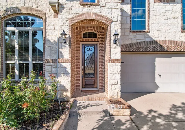 3rd image of 3815 Wind Cave Bnd, Irving, TX 75063 | MLS# 21042334