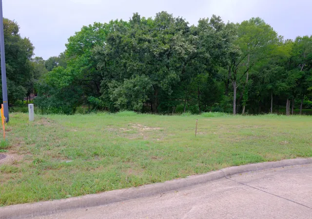Photo 2 of Land for sale at 2414 Summer Brook Ct, Cedar Hill, TX 75104 | MLS# 21048253 | Listing updated on 2026-07-13