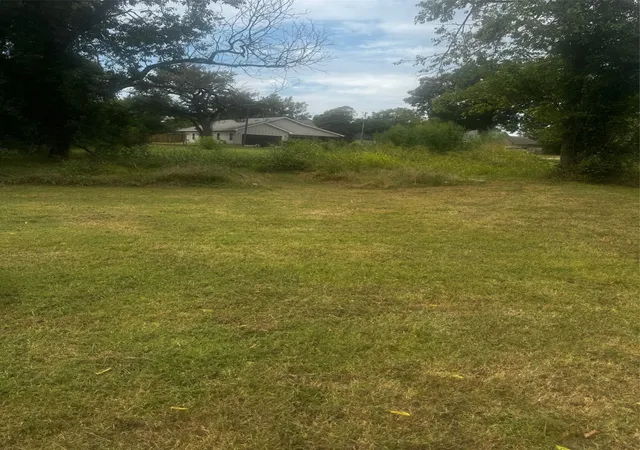 Photo 1 of Land for sale at 105 S Brazos Ave, Cleburne, TX 76031 | MLS# 21051916 | Listing updated on 2026-09-01