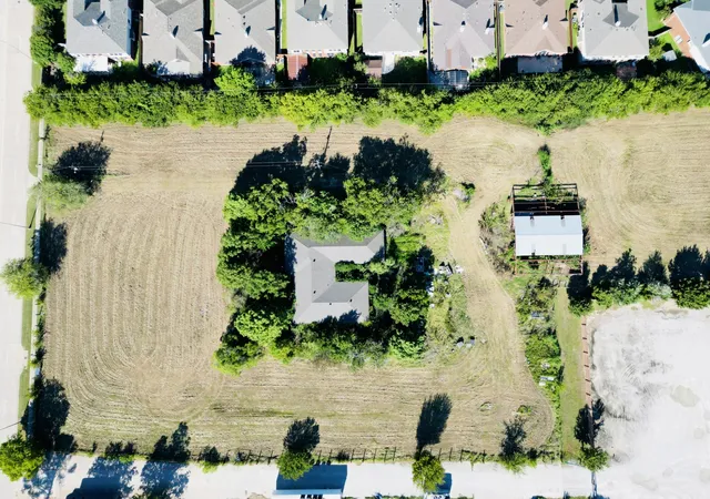 Photo 3 of Land for sale at 1809 Southeast Pkwy, Arlington, TX 76018 | MLS# 21050862 | Listing updated on 2026-09-23