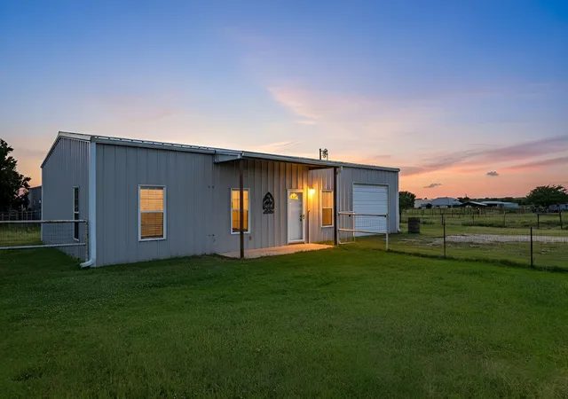 Homes for sale in Tioga, TX | 3300 Airport Rd, Tioga, TX 76271 | MLS# 20992038