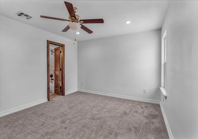 Photo 3 of Single family home for sale at 716 N Harrison Ave, Sherman, TX 75090 | MLS# 21053031 | Listing updated on 2026-08-23