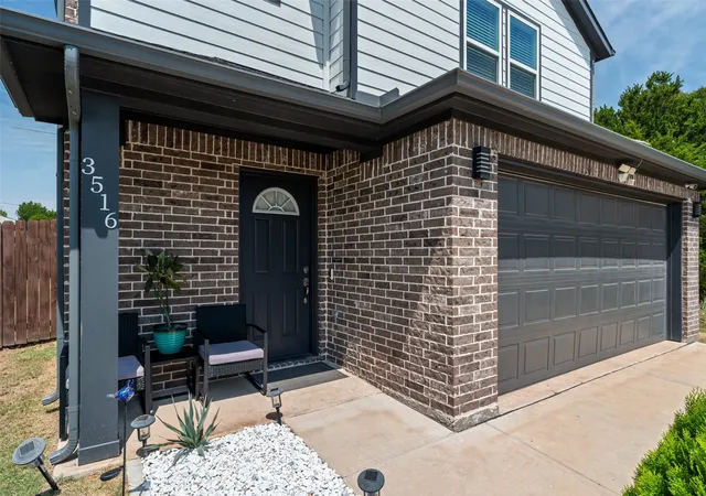 Photo 3 of Single family home for sale at 3516 Mulberry Dr, Granbury, TX 76048 | MLS# 21053246 | Listing updated on 2026-08-27