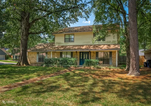 Photo 2 of Single family home for sale at 209 Winterwood Dr, Shreveport, LA 71106 | MLS# 21049017 | Listing updated on 2026-08-25