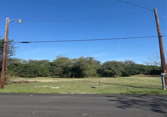 Photo 1 of Land for sale at 820 E Avenue Avenue E, Temple, TX 76501 | MLS# 21054611 | Listing updated on 2026-08-18