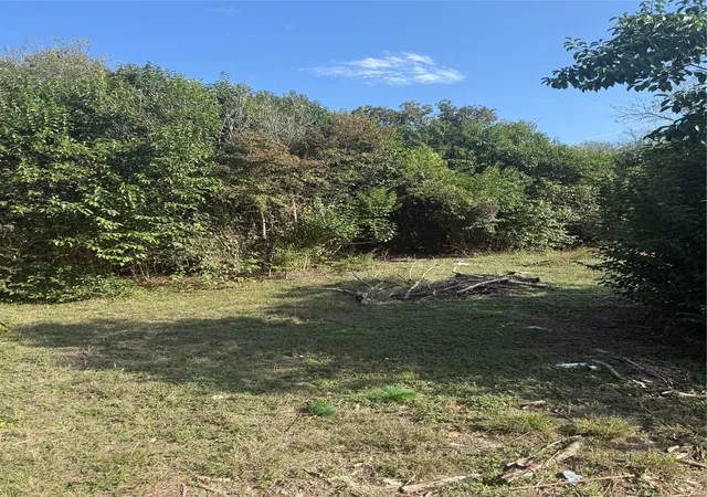 Photo 3 of Land for sale at 820 E Avenue Avenue E, Temple, TX 76501 | MLS# 21054611 | Listing updated on 2026-08-18