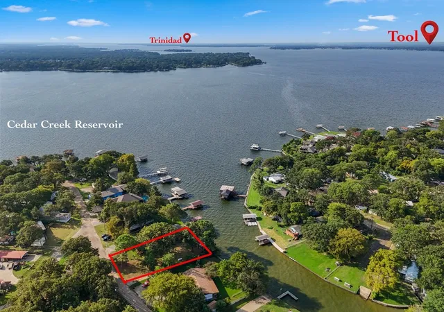 Photo 3 of Land for sale at 241 Southlake Dr, Mabank, TX 75156 | MLS# 21052385 | Listing updated on 2026-09-23