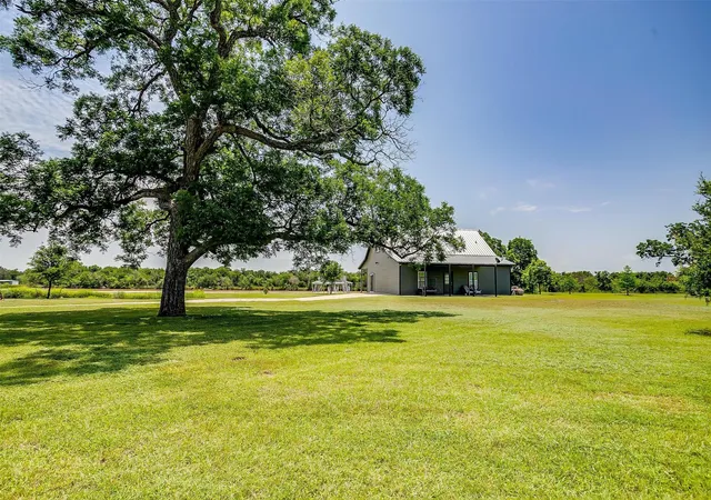 Photo 3 of Land for sale at 7401 Tin Top Hwy, Weatherford, TX 76087 | MLS# 21055702 | Listing updated on 2026-07-21