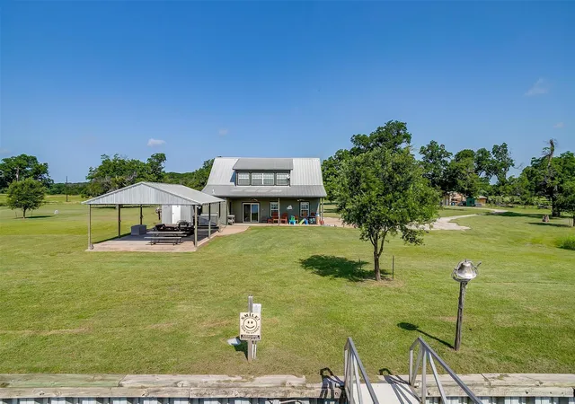Photo 3 of House for sale at 7401 Tin Top Hwy, Weatherford, TX 76087 | MLS# 21055702 | Listing updated on 2026-07-21