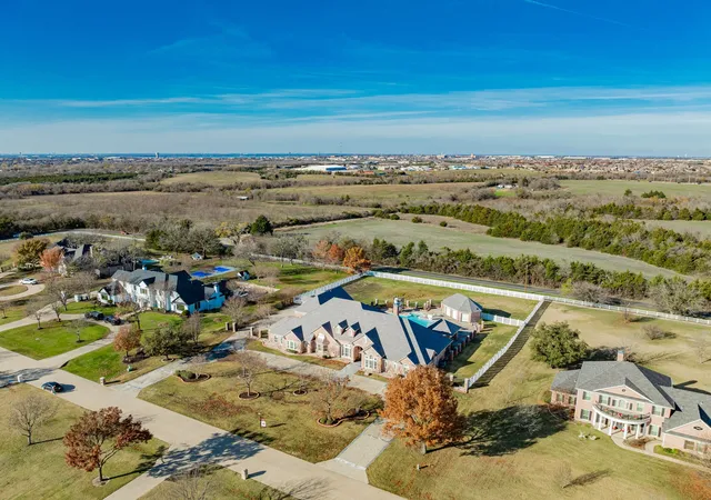 Photo 3 of Mansion for sale at 1990 Broken Lance Ln, Rockwall, TX 75032 | MLS# 21055232 | Listing updated on 2026-08-22
