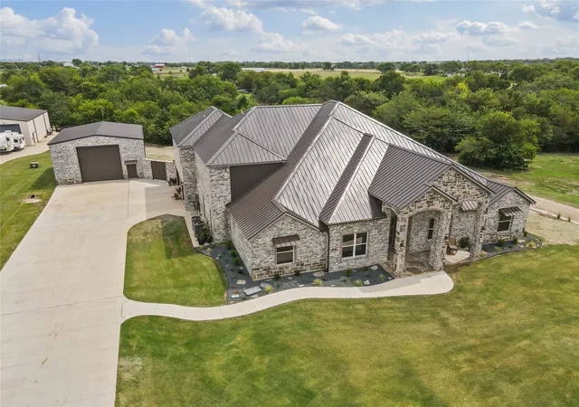 Photo 1 of Single family home for sale at 5705 Autumn Trl, Celina, TX 75009 | MLS# 21057890 | Listing updated on 2026-08-22