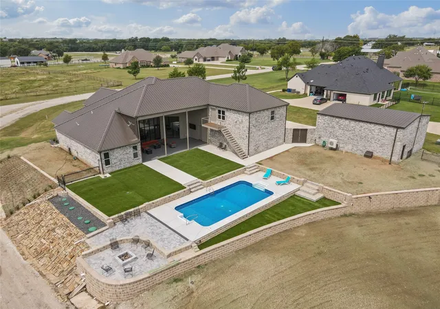 Photo 3 of Single family home for sale at 5705 Autumn Trl, Celina, TX 75009 | MLS# 21057890 | Listing updated on 2026-08-22