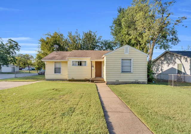 Photo 1 of Single family home for sale at 202 W Wheatland Rd, Duncanville, TX 75116 | MLS# 21017515 | Listing updated on 2026-08-04