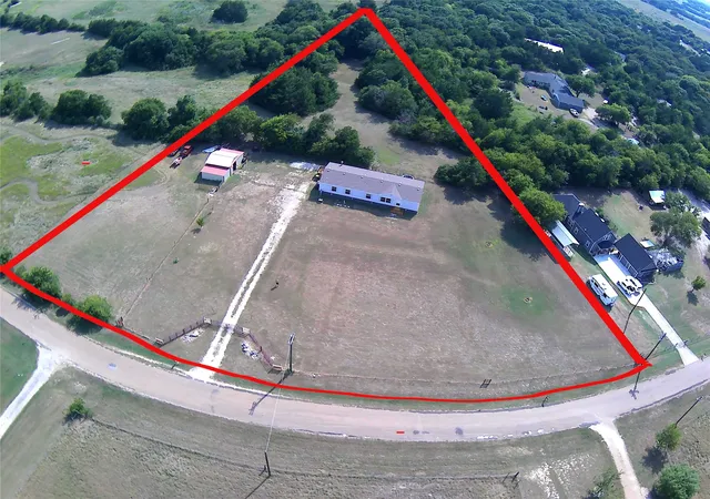 Photo 1 of Sale Pending at 245 Oak Hill Ct, Waxahachie, TX 75167 | MLS# 21058578 | Listing updated on 2026-08-30