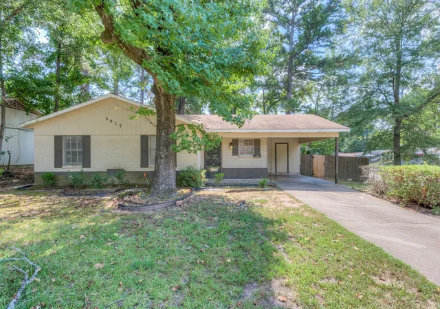 Photo 1 of Single family home for sale at 3017 Hazel Cir, Shreveport, LA 71118 | MLS# 21057383 | Listing updated on 2026-08-31