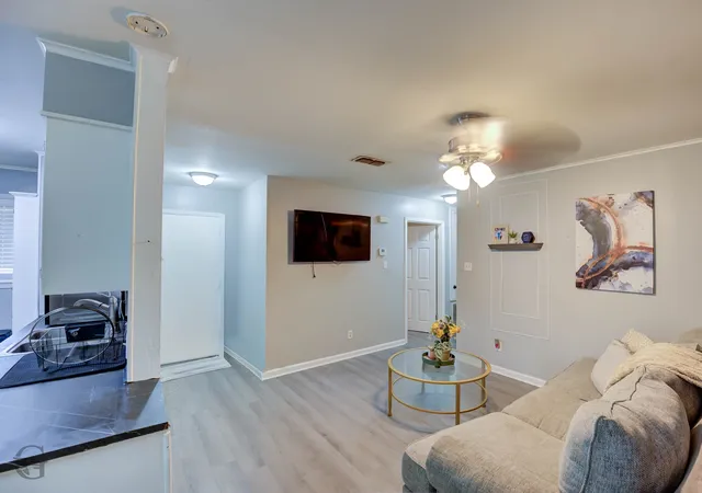 Photo 2 of Single family home for sale at 3017 Hazel Cir, Shreveport, LA 71118 | MLS# 21057383 | Listing updated on 2026-08-31