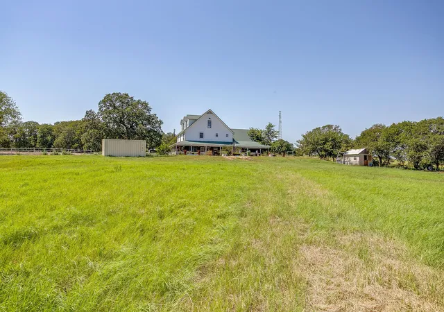 Photo 4 of Single family home for sale at 7726 W Hwy 199, Springtown, TX 76082 | MLS# 21059059 | Listing updated on 2026-08-22