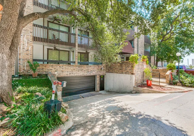 Homes for sale in Dallas, TX | 6122 Ridgecrest Rd #2007, Dallas, TX 75231 | MLS# 21059701
